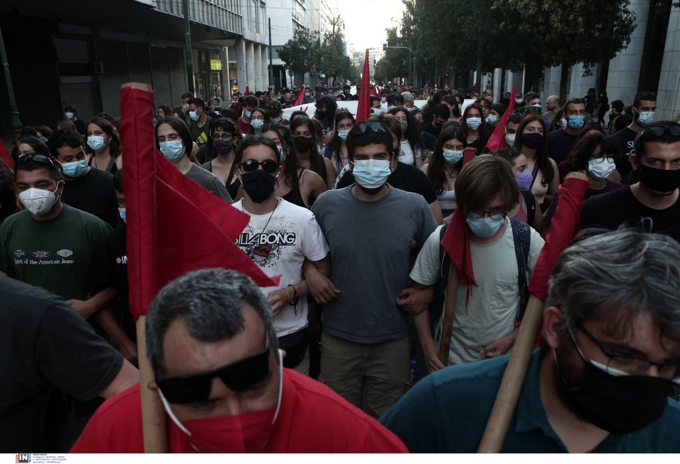 Διαμαρτυρία κατά του εργασιακού νομοσχεδίου στην Αθήνα / Φωτογραφία: Intime news