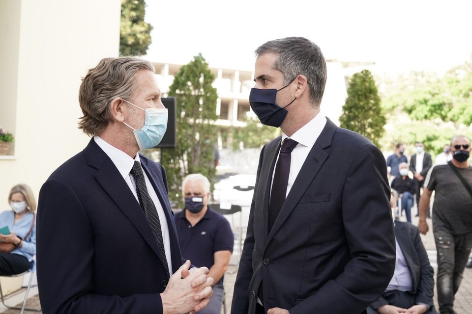 Ο δήμαρχος Αθηναίων Κ.Μπακογιάννης με τον Παύλο Γερουλάνο -Φωτογραφία: Menelaos Myrillas/ SOOC