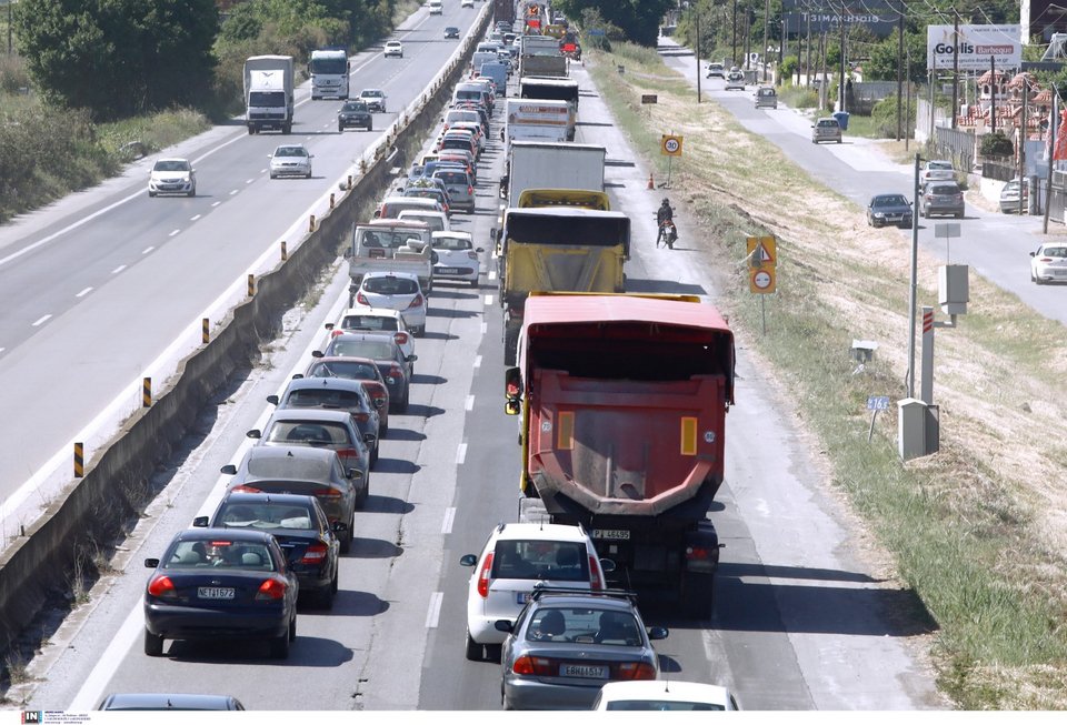 Μποτιλιάρισμα στην ΕΟ Θεσσαλονίκης-Μουδανιών / Φωτογραφία: Intimenews/ΜΩΥΣΙΑΔΗΣ ΓΙΑΝΝΗΣ