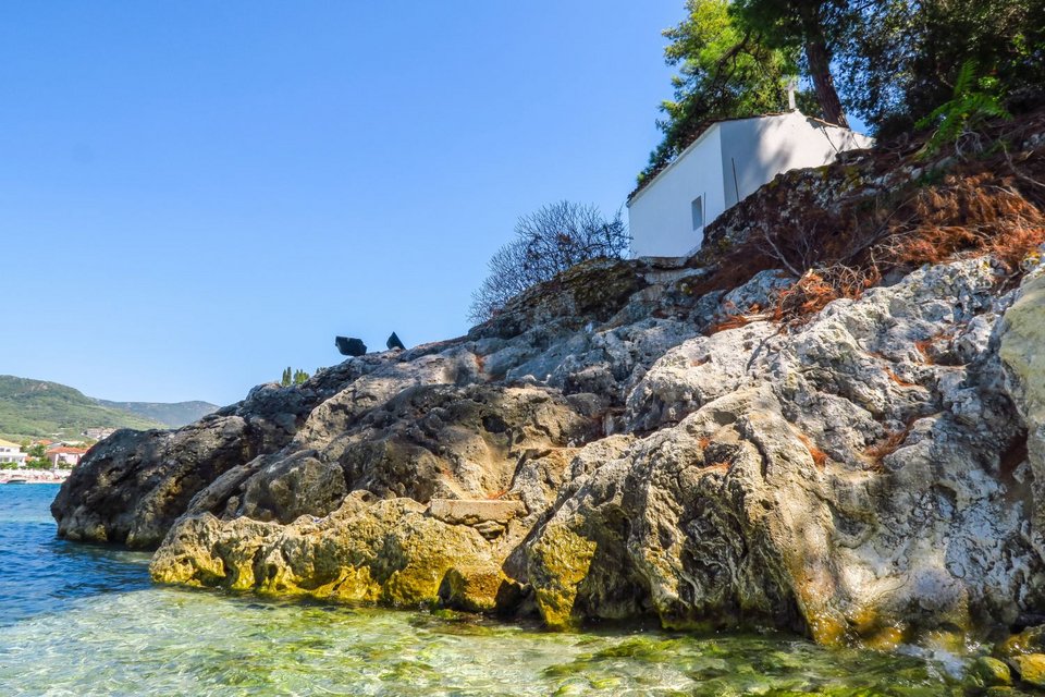 Νησάκι Παναγιά απέναντι από την Πάργα