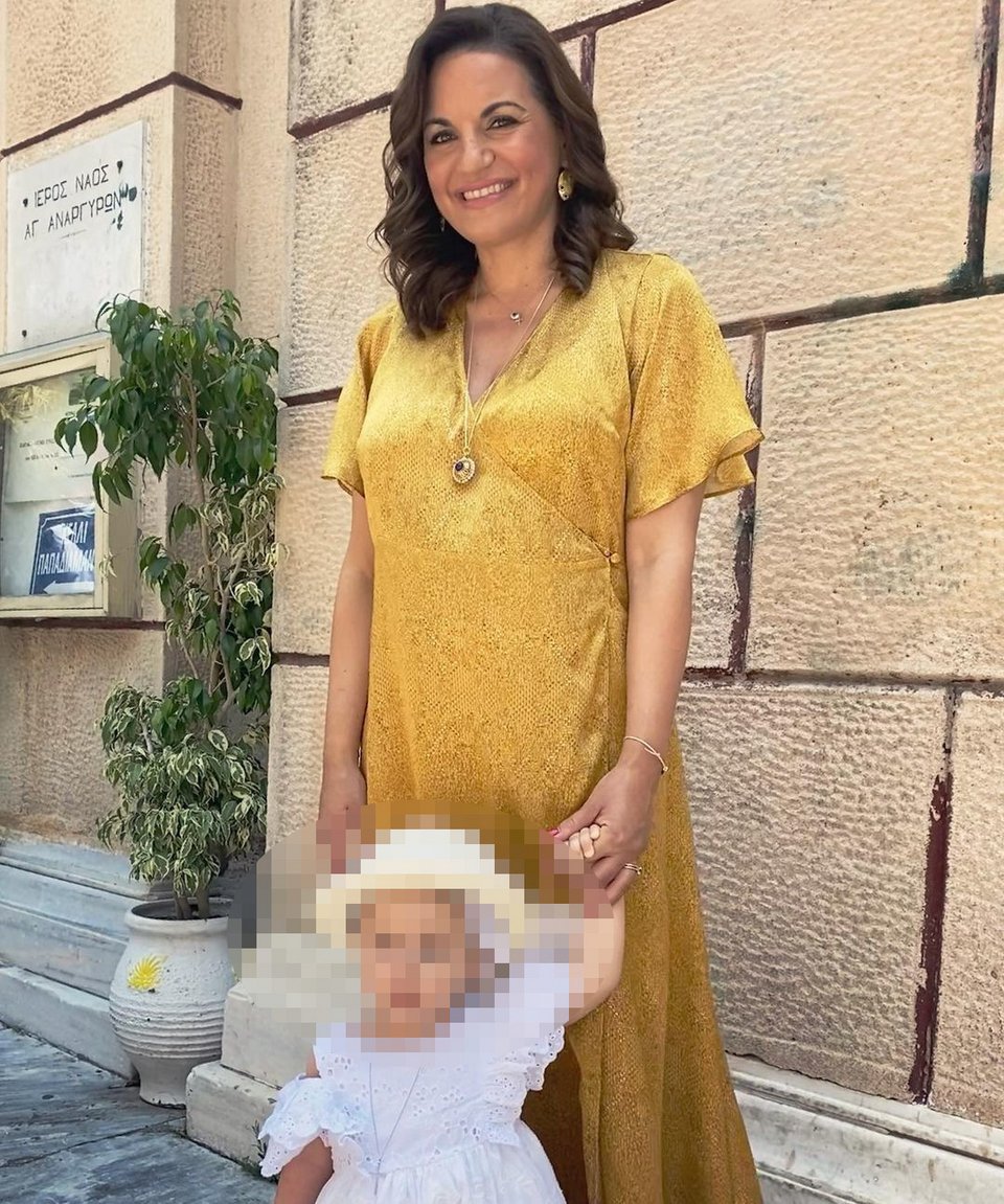 Η Όλγα Κεφαλογιάννη με την νεοφώτιστη ανιψιά της Λητώ - Αφροδίτη