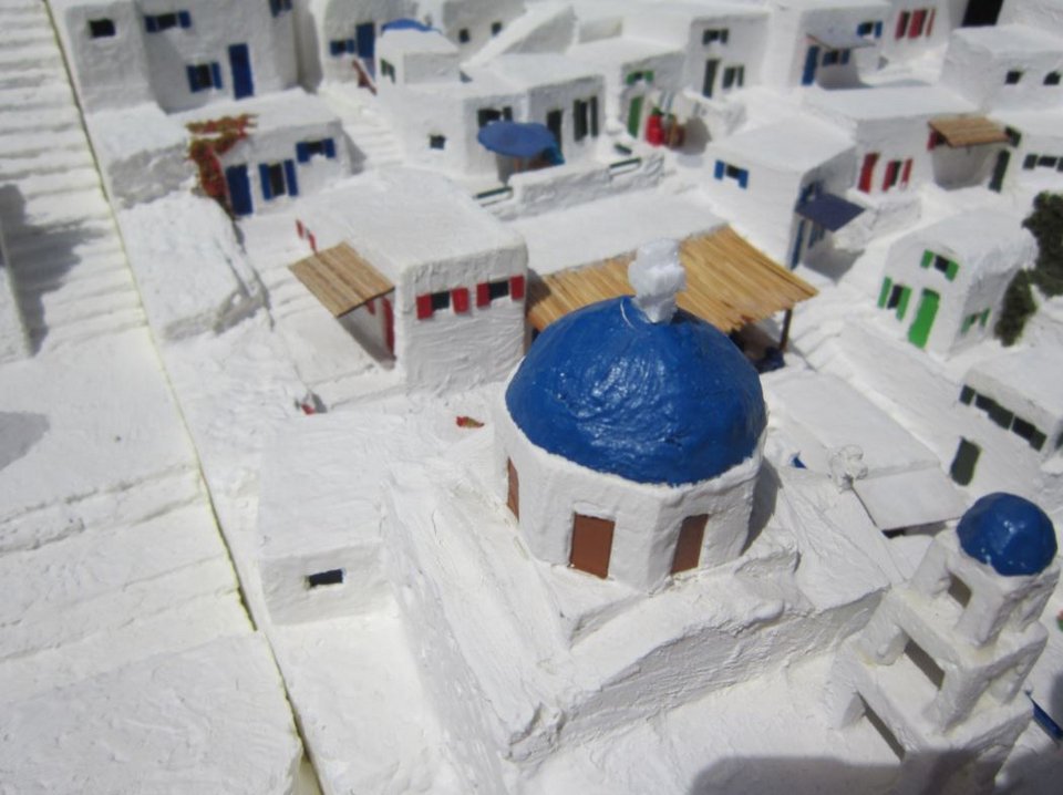 λεπτομέρεια της μακέτας με εκκλησία