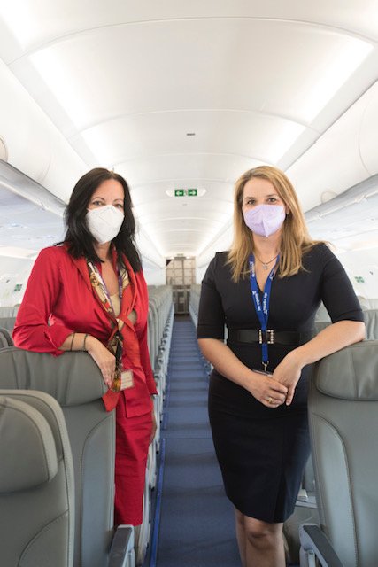 Μέσα στο Α320neo – Η Ιωάννα Παπαδοπούλου, Διευθύντρια Επικοινωνίας & Μάρκετινγκ του ΔΑΑ και η Βασιλική Χριστίδη, Γενική Διευθύντρια Ομίλου IOGR