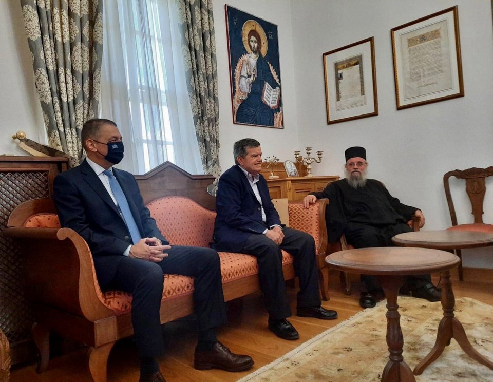 Επίσκεψη στο Αγιο Ορος έκανε ο υφ. Αμυνας Αλκιβιάδης Στεφανής -Φωτογραφία: Υπ. Αμυνας