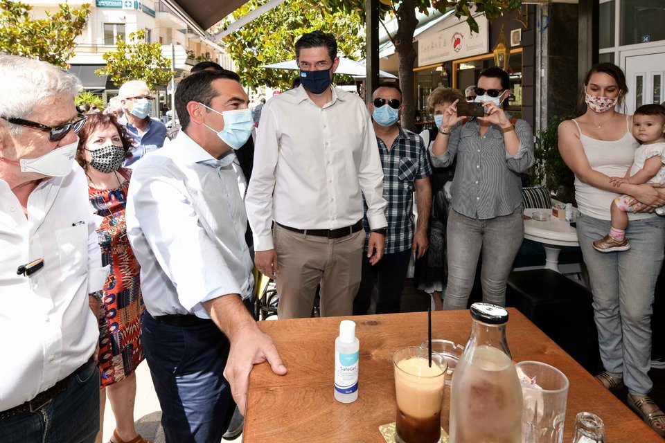 Ο Αλέξης Τσίπρας κατά την περιοδεία του στην Ηλεία -Φωτογραφία: ILIALIVE.GR/ΓΙΑΝΝΗΣ ΣΠΥΡΟΥΝΗΣ/EUROKINISSI