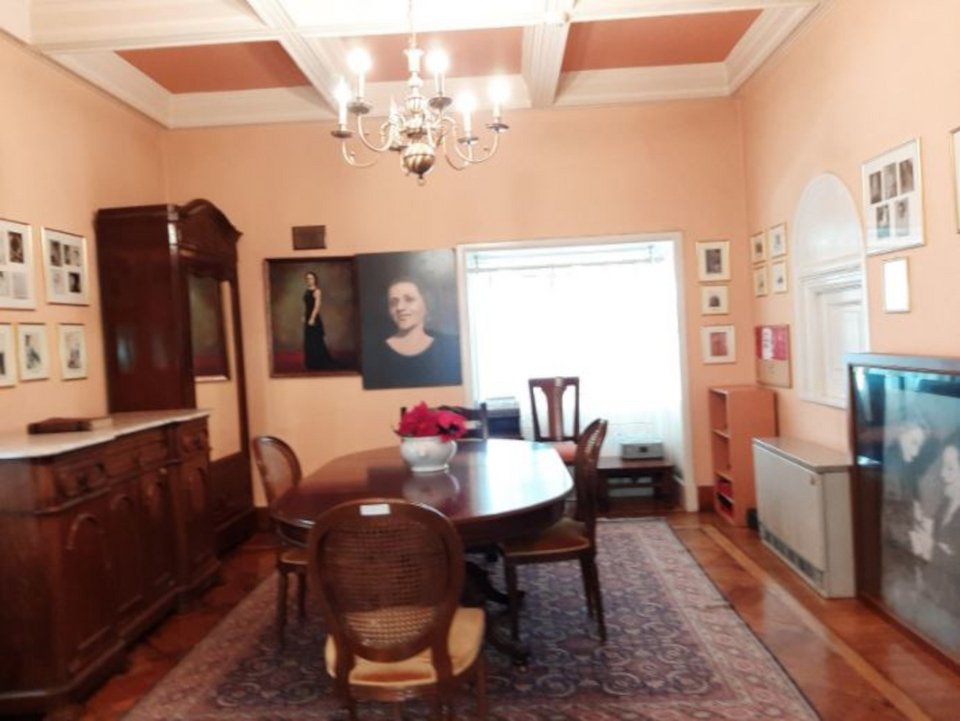 Το σπίτι της ηθοποιού μέσα