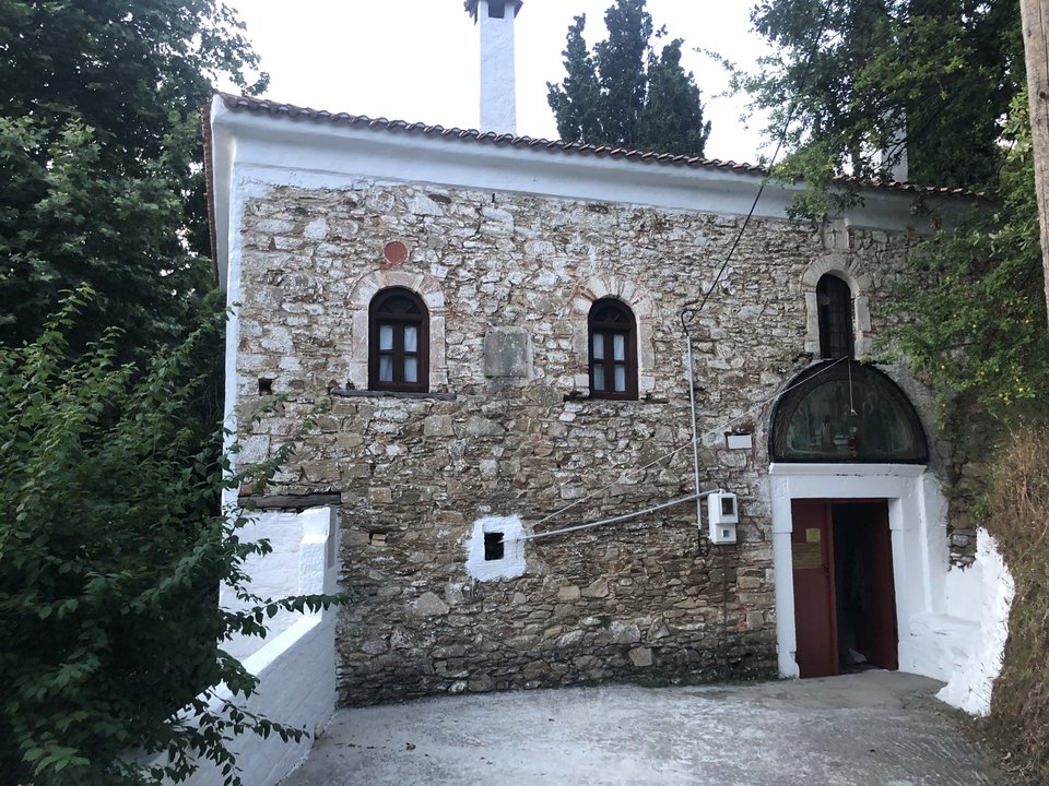 μονη