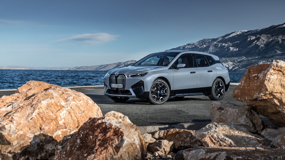 BMW iX