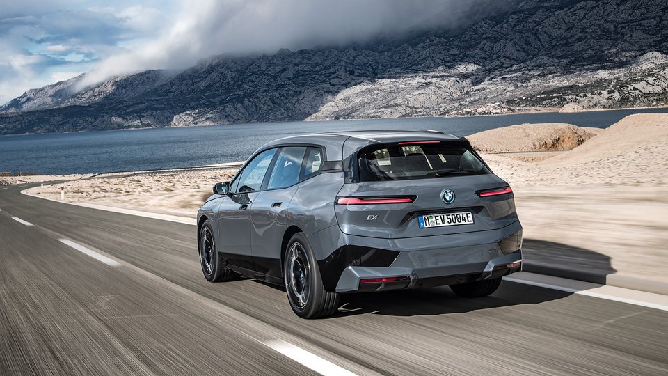 BMW iX