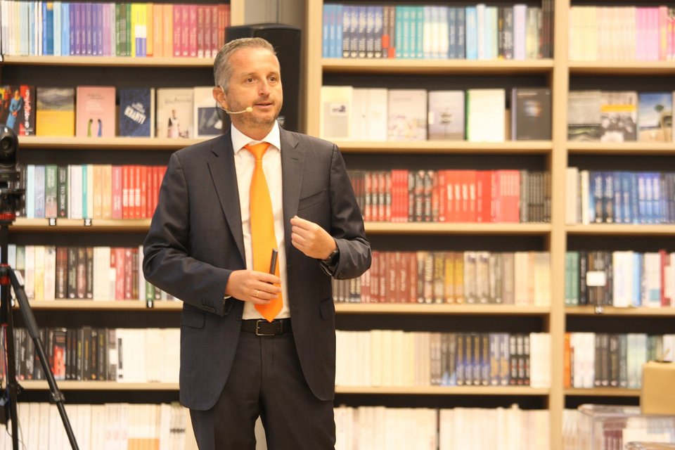 O CEO της Public-MediaMarkt, κ. Ρόμπυ Μπουρλάς