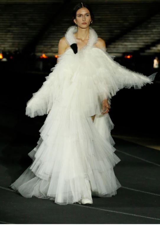 Το φόρεμα που έκλεισε το σόου στο Καλλιμάρμαρο / DIOR