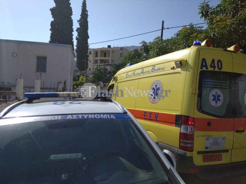 ΕΚΑΒ περιπολικό αστυνομία αυτοκτονία στα Χανιά