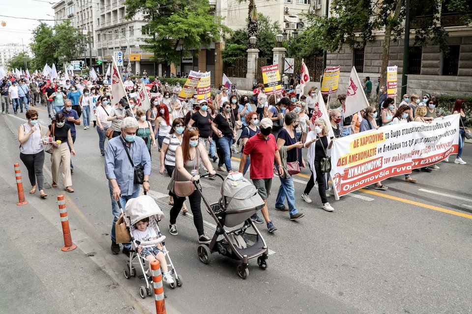 Σε απεργιακό κλοιό η χώρα για το νέο εργασιακό