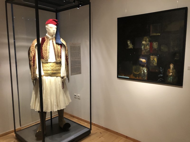 Φορεσιά του Όθωνα και έργο του Γιάννη Αδαμάκη