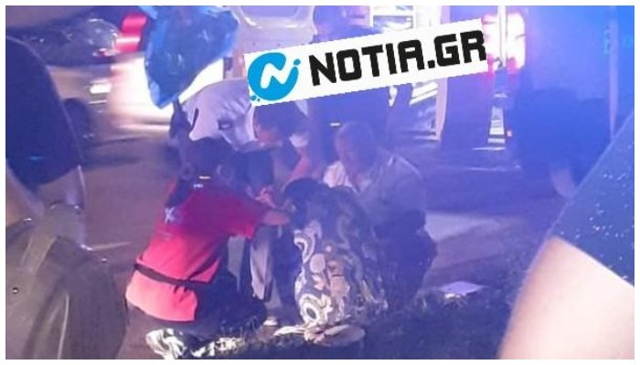 γυναίκα δέχεται τις πρώτες βοήθειες