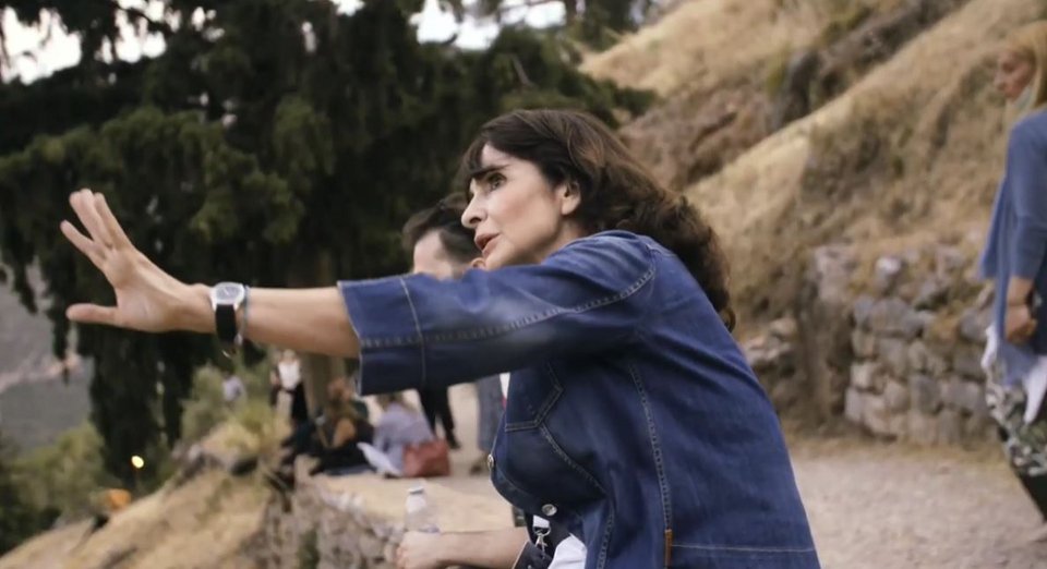 Η Αλεξάνδρα στις πρόβες για τη συναυλία στους Δελφούς