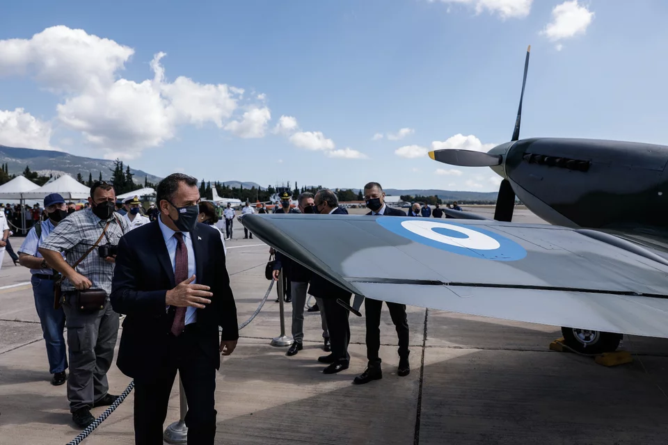 Ο Νίκος Παναγιωτόπουλος στην τελετή υποδοχής του Spitfire / Φωτογραφία: EUROKINISSI/ΓΙΩΡΓΟΣ ΚΟΝΤΑΡΙΝΗΣ