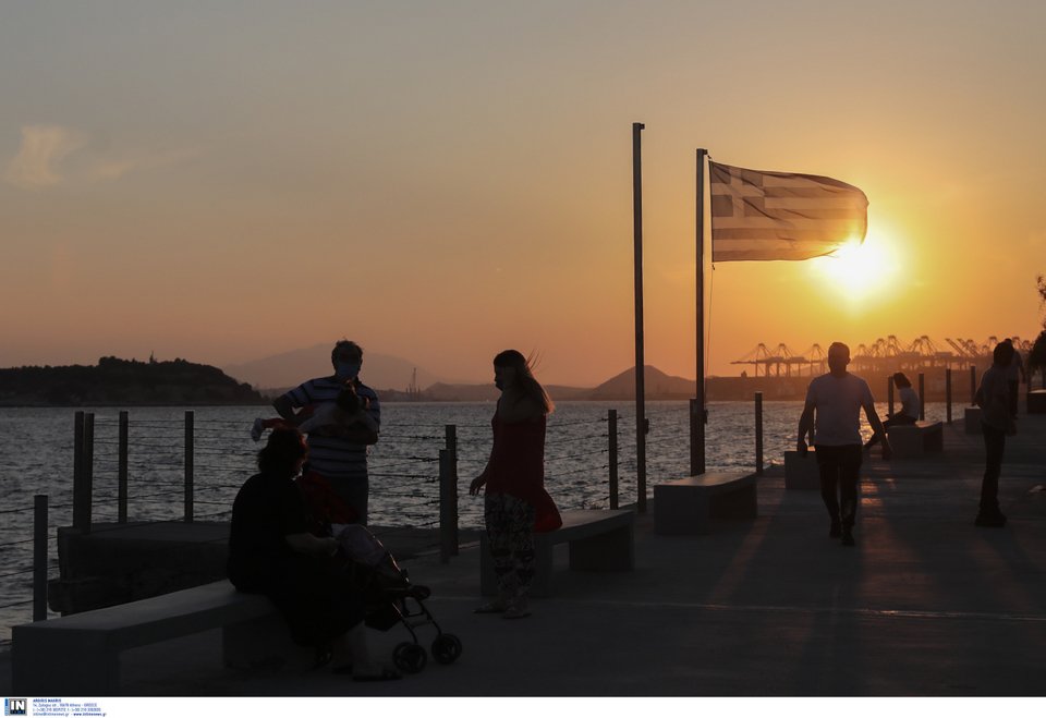 Ηλιοβασίλεμα στον πολυχώρο Λιπασμάτων / Φωτογραφία: Intime news