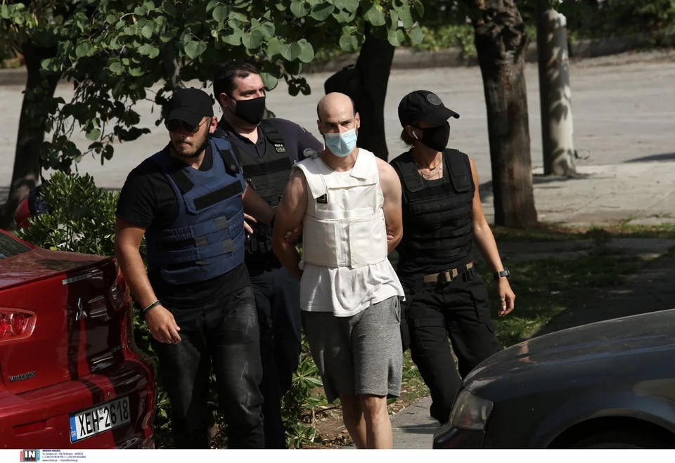 Ο 35χρονος Βούλγαρος, που κατηγορείται για τον βιασμό της καθαρίστριας στα Πετράλωνα, οδηγείται στον εισαγγελέα / Φωτογραφία: Intimenews/ΛΙΑΚΟΣ ΓΙΑΝΝΗΣ