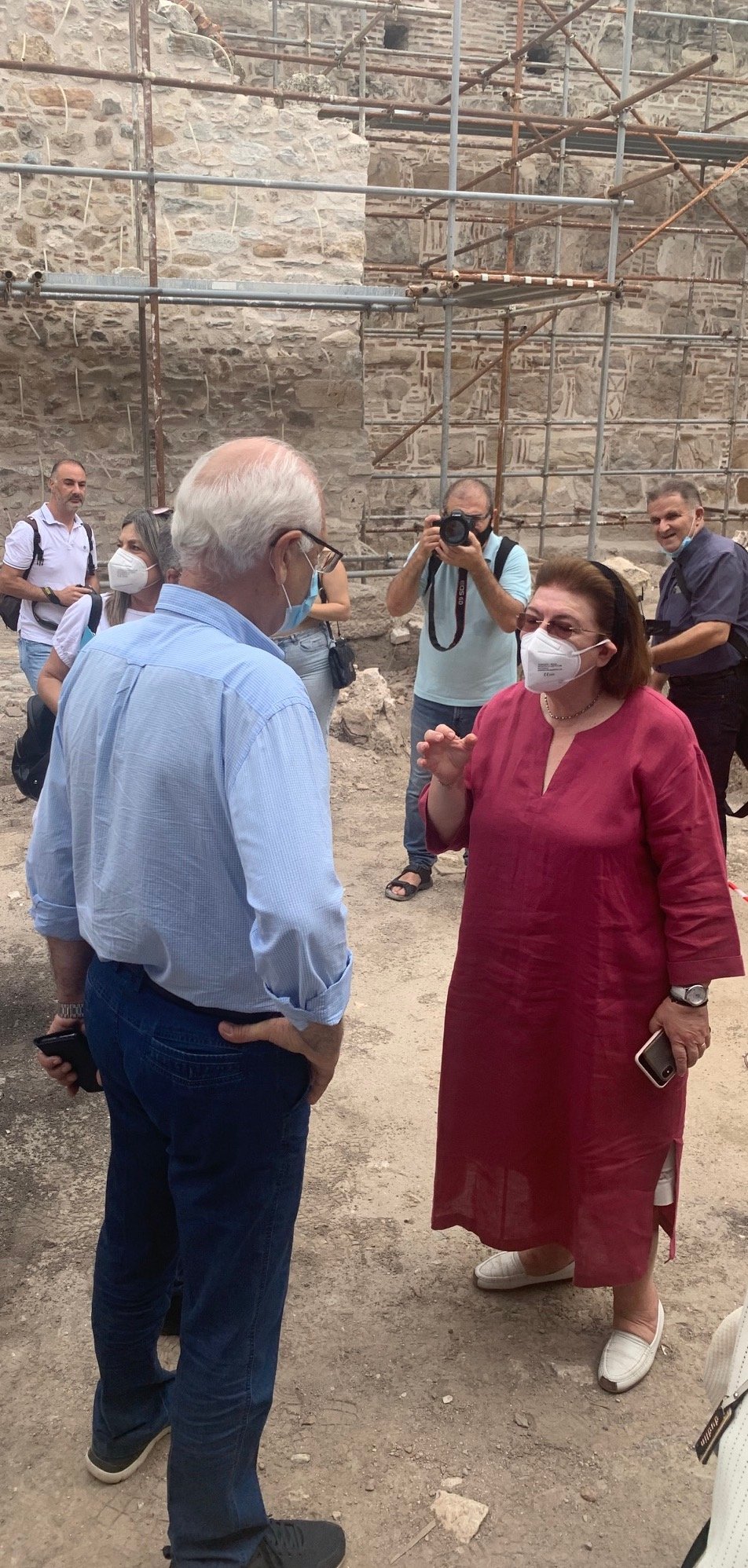 λινα μενδωνη