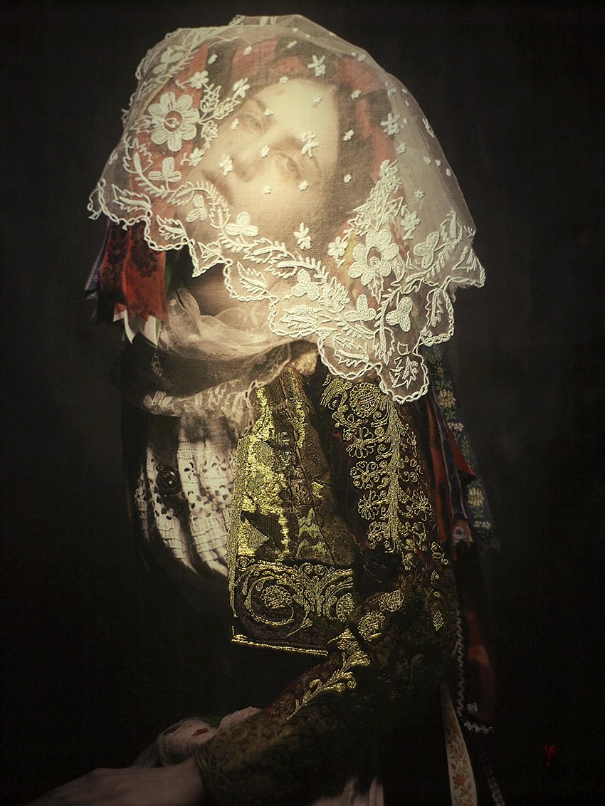 “CORFU”: Φορεσιά Κέρκυρας, 19ος αιώνας / Nefeli Bouhayar