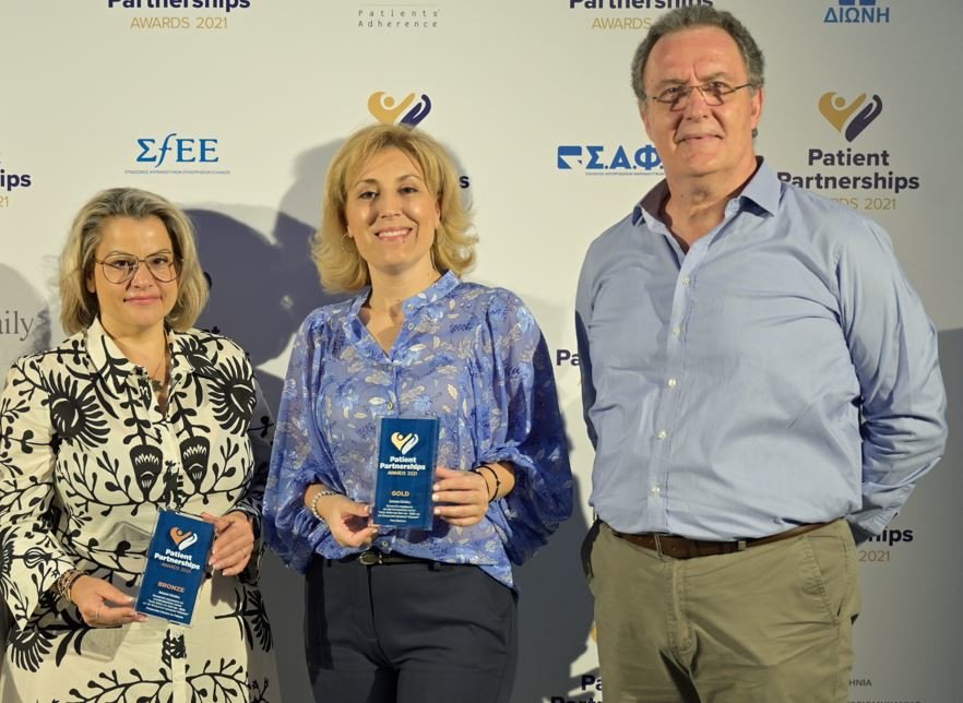 Από αριστερά: Ιωάννα Αλυσανδράτου Πρόεδρος Πανελληνίου Συλλόγου Ασθενών και Φροντιστών με Πνευμονική Υπέρταση, Κέλυ Σταυροπούλου Υπεύθυνη Επικοινωνίας Janssen Ελλάδος, Δημήτρης Τσιάπρας, Μέλος ΔΣ Ελληνικής Εταιρείας Μελέτης Πνευμονικής Υπέρτασης.