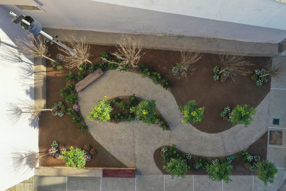 Το πάρκο τσέπης στον Κολωνό από ψηλά