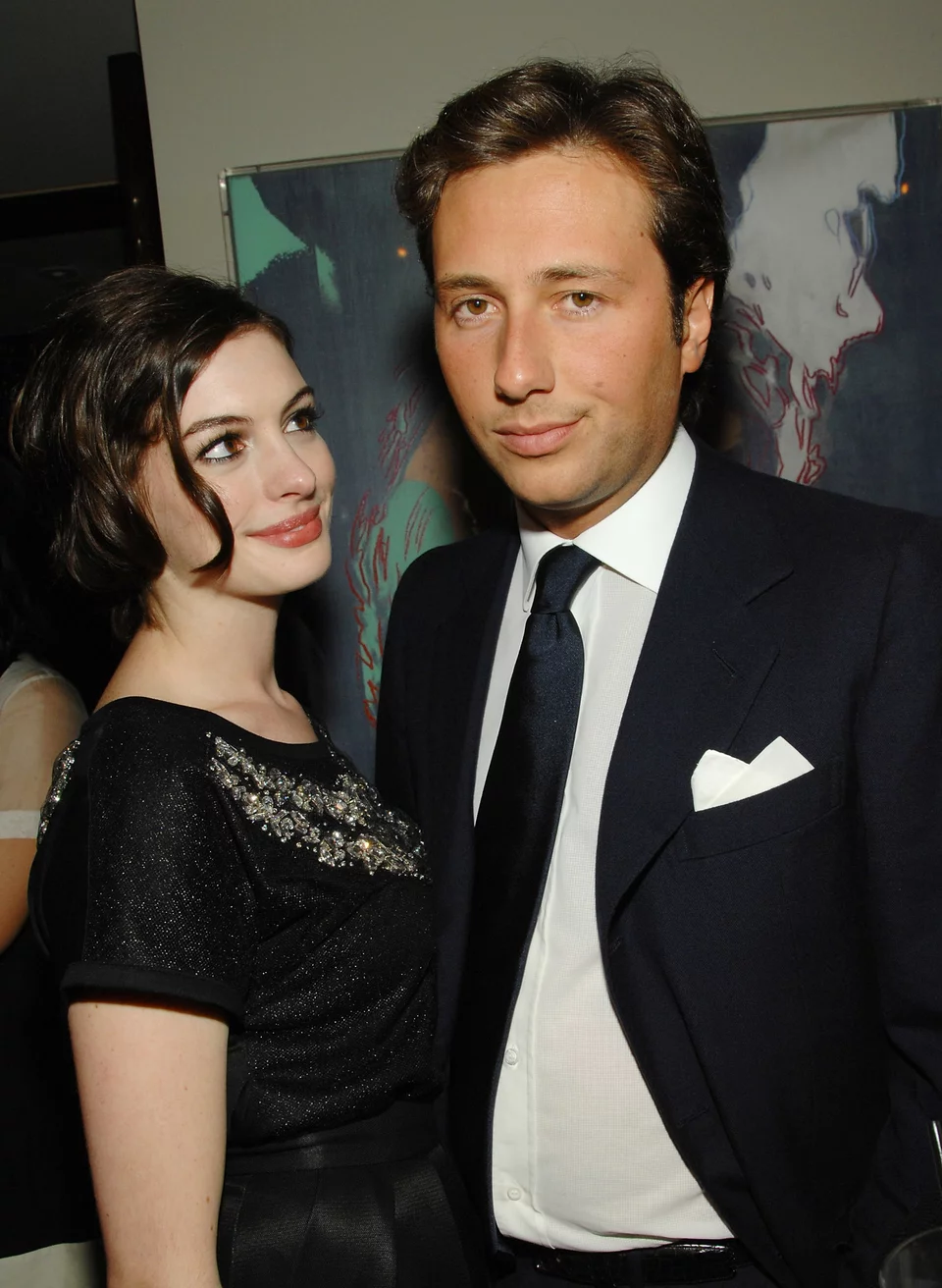 Η Αν Χαθαγουέι με τον Ραφαέλο Φολιέρι σε πάρτι των Dolce &amp; Gabbana