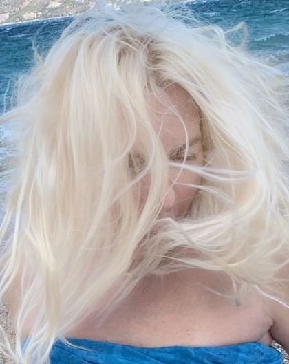 Αννίτα Πάνια διακοπές