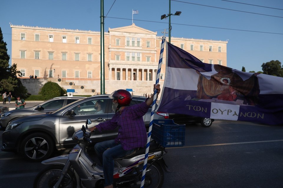 Αντιεμβολιαστές στο Σύνταγμα -Φωτογραφία: EUROKINISSI/ΒΑΣΙΛΗΣ ΡΕΜΠΑΠΗΣ