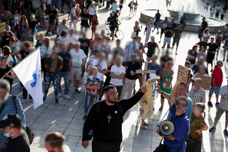 Αντιεμβολιαστές στο Σύνταγμα -Φωτογραφία: EUROKINISSI/ΒΑΣΙΛΗΣ ΡΕΜΠΑΠΗΣ