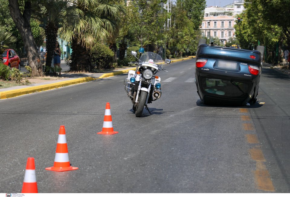 ανατροπή αυτοκινήτου Αλεξάνδρας