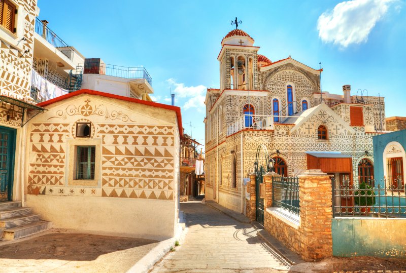 Κατά τη διάρκεια της παραμονής τους, οι δύο δημοσιογράφοι ακολούθησαν ευρύ πρόγραμμα επισκέψεων σε πολλές περιοχές, μνημεία και αξιοθέατα του νησιού