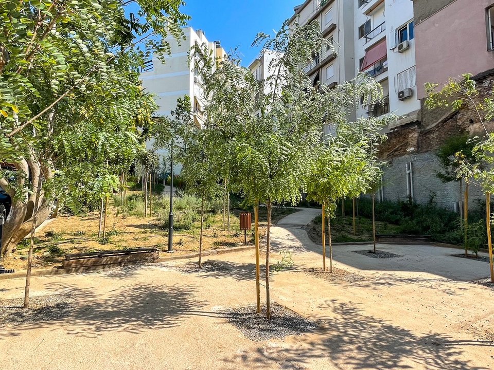 Στο πάρκο τσέπης στο Παγκράτι, εφαρμόστηκαν σχεδιαστικές και κατασκευαστικές λύσεις βασισμένες στις αρχές της βιωσιμότητας και της κυκλικής οικονομίας