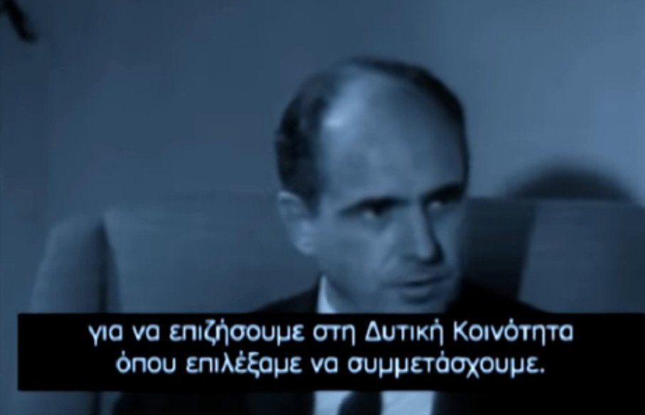 Ο Ανδρέας Παπανδρέου μιλά στην κάμερα του BBC το 1965-Φωτογραφία: Youtube/Ντοκιμαντέρ BBC «Ελλάς χωρίς κολώνες»