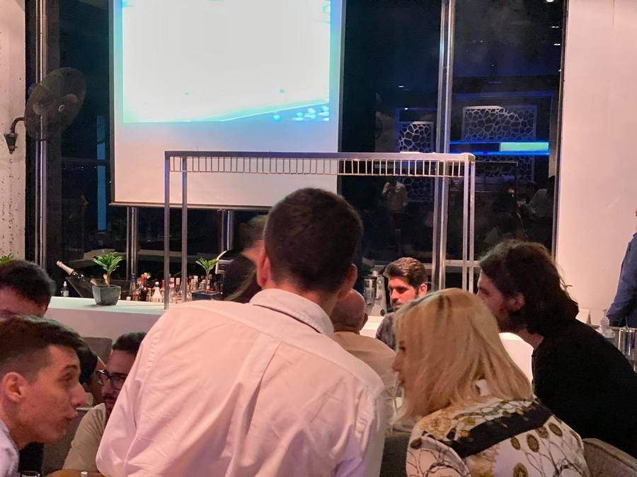 H Φώφη Γεννηματα παρακολουθεί αγώνα στην τηλεόραση