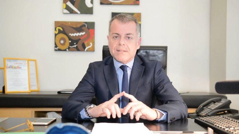 Ο εργατολόγος Γιάννης Καρούζος