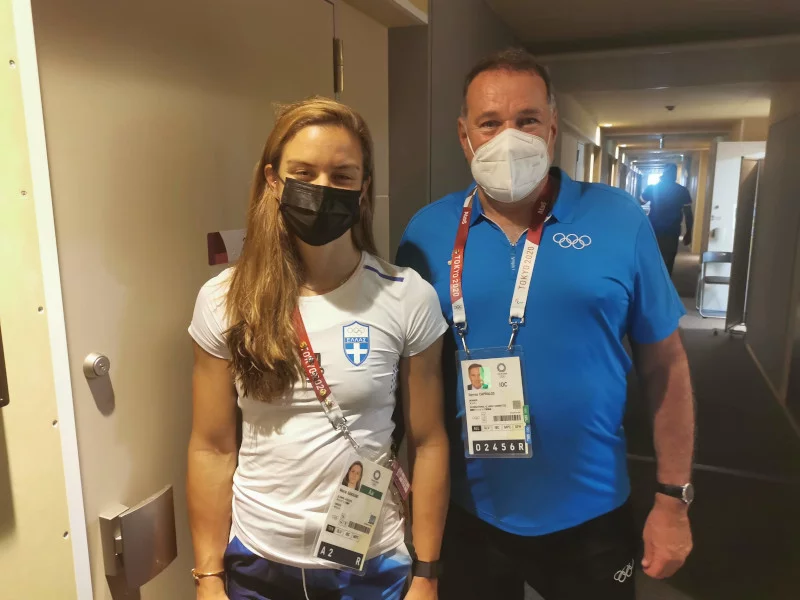 O Σπύρος Καπράλος με τη Μαρία Σάκκαρη / Φωτογραφία: ΕΟΕ