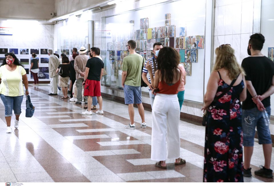 κορωνοϊός ουρά για rapid test