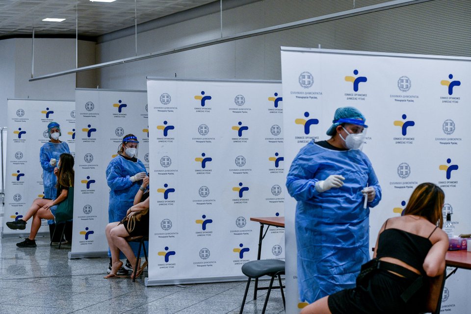 κορωνοϊός ουρά για rapid test