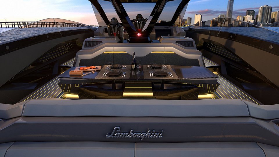 Λεπτομέρεια του σκάφους της Lamborghini