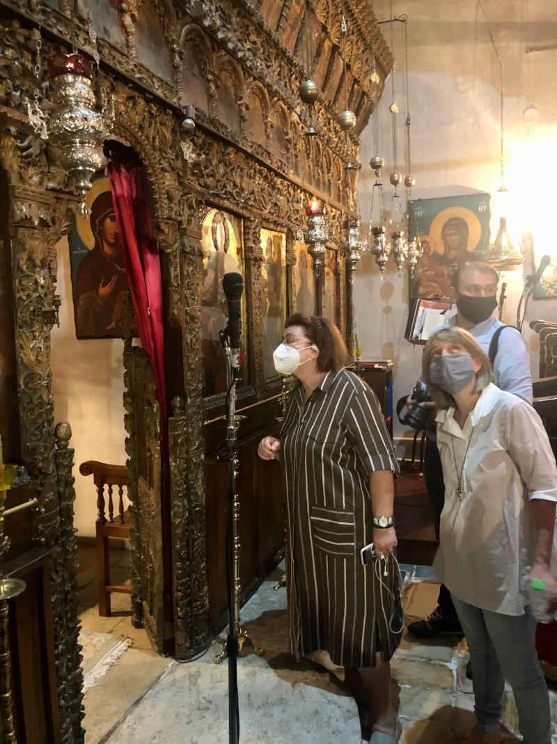 Σε Μονές του Πηλίου η Μενδώνη