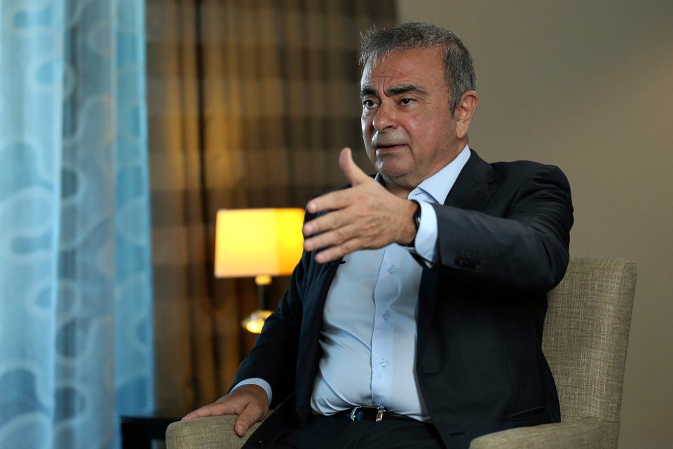 Ο Κάρλος Γκοσν κατά τη διάρκεια της συνέντευξής του / Φωτογραφία: AP Photos