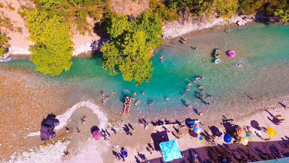 Οι εμπειρίες που μπορεί να ζήσει κάποιος στην Κοιλάδα είναι πολλές