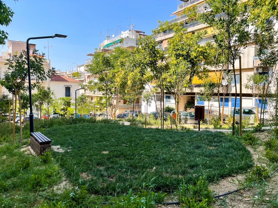 Ο φωτισμός του πάρκου παράγεται από αυτόνομα φωτοβολταϊκά