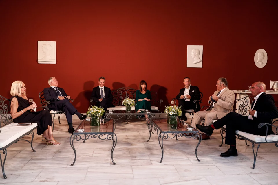 Η πρόεδρος της Δημοκρατίας και τους πολιτικούς αρχηγούς