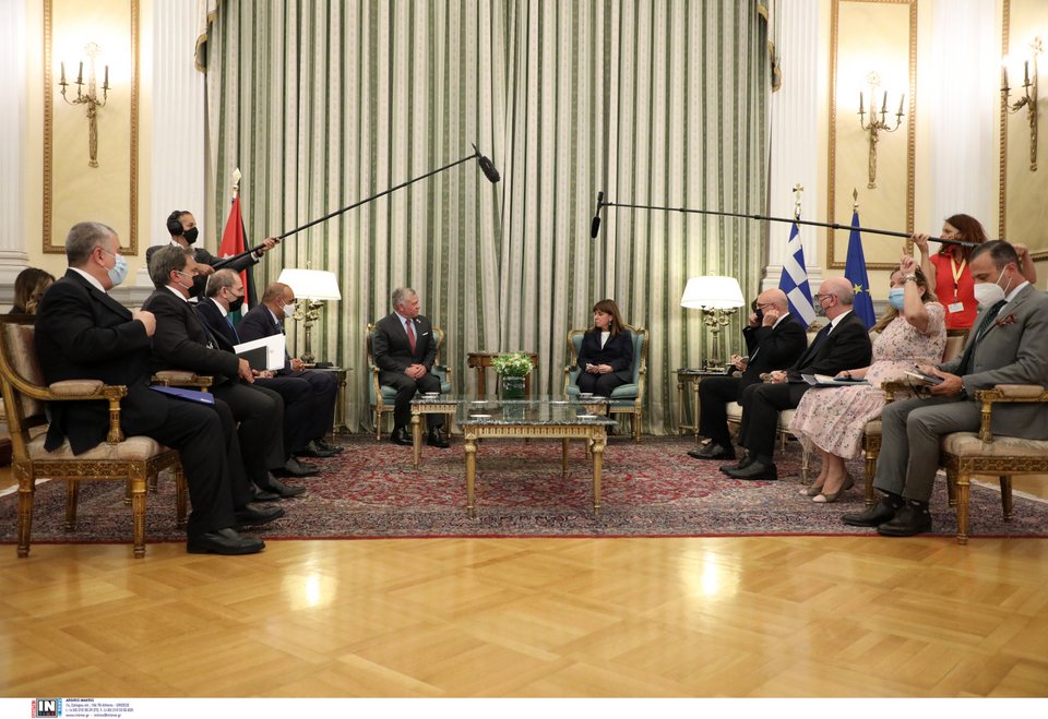H Κατερίνα Σακελλαροπούλου με τον Βασιλιά της Ιορδανίας/ Φωτογραφία: Intime news