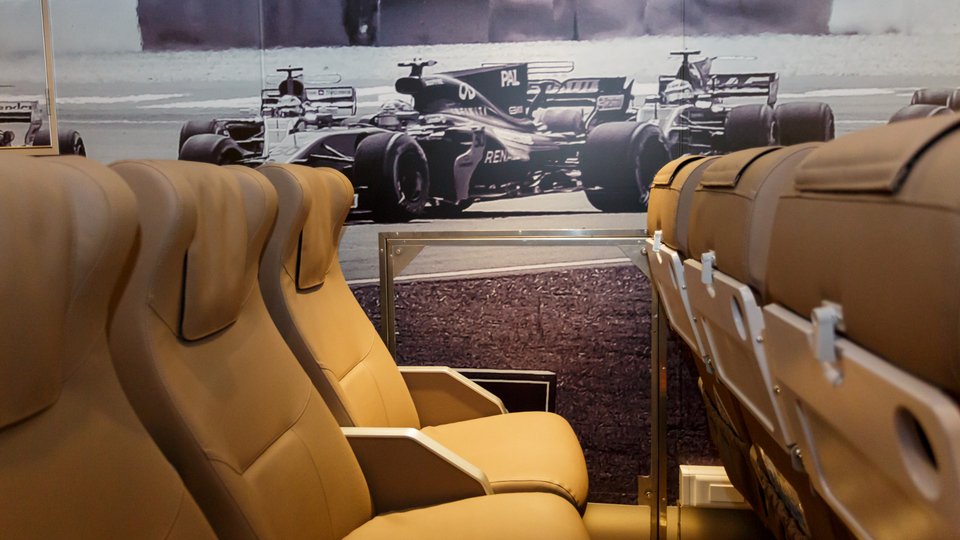 θέσεις επιβατών Seajets τοιχογραφία formula 1