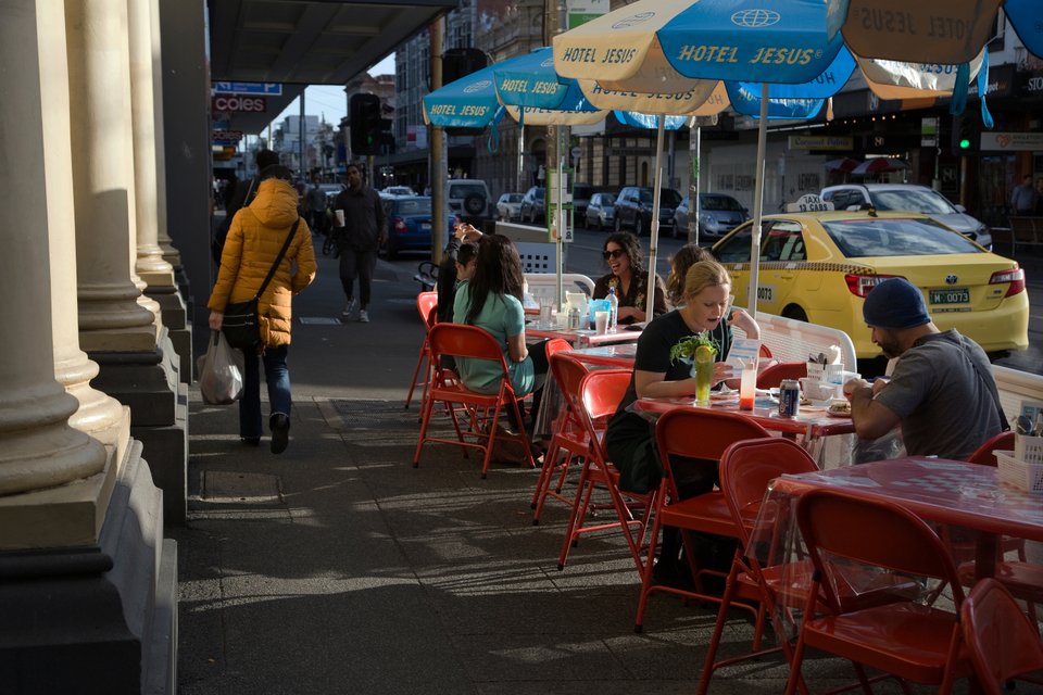 Η Smith Street με κόσμο