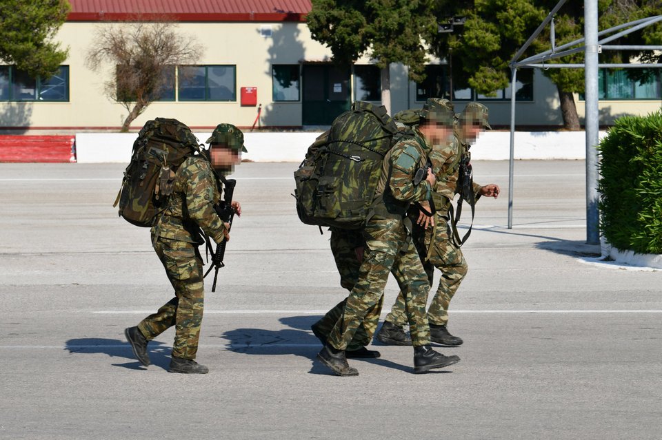 στρατιώτες στρατιωτικοί αγώνες Νέα Πέραμος